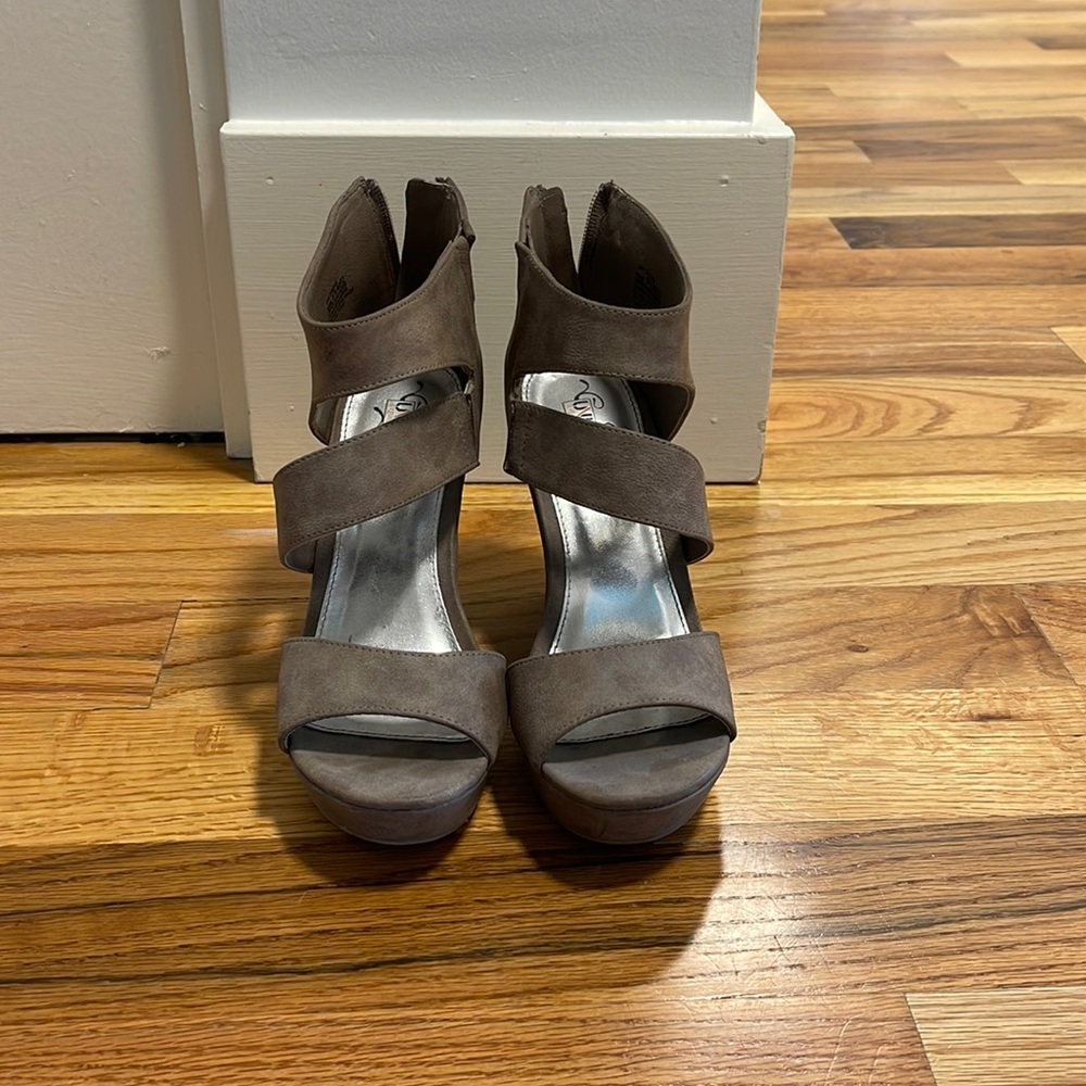 Unlisted by Kenneth Kole Wedges